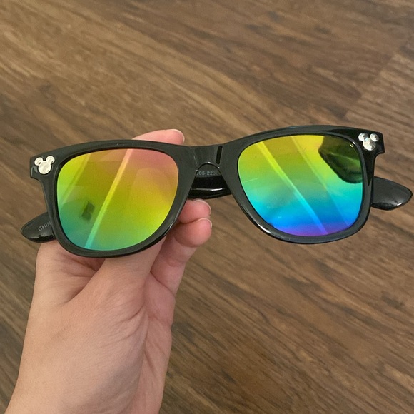 Disney Rainbow Lens Wayfarer Sunglasses 🕶 - Picture 3 of 11